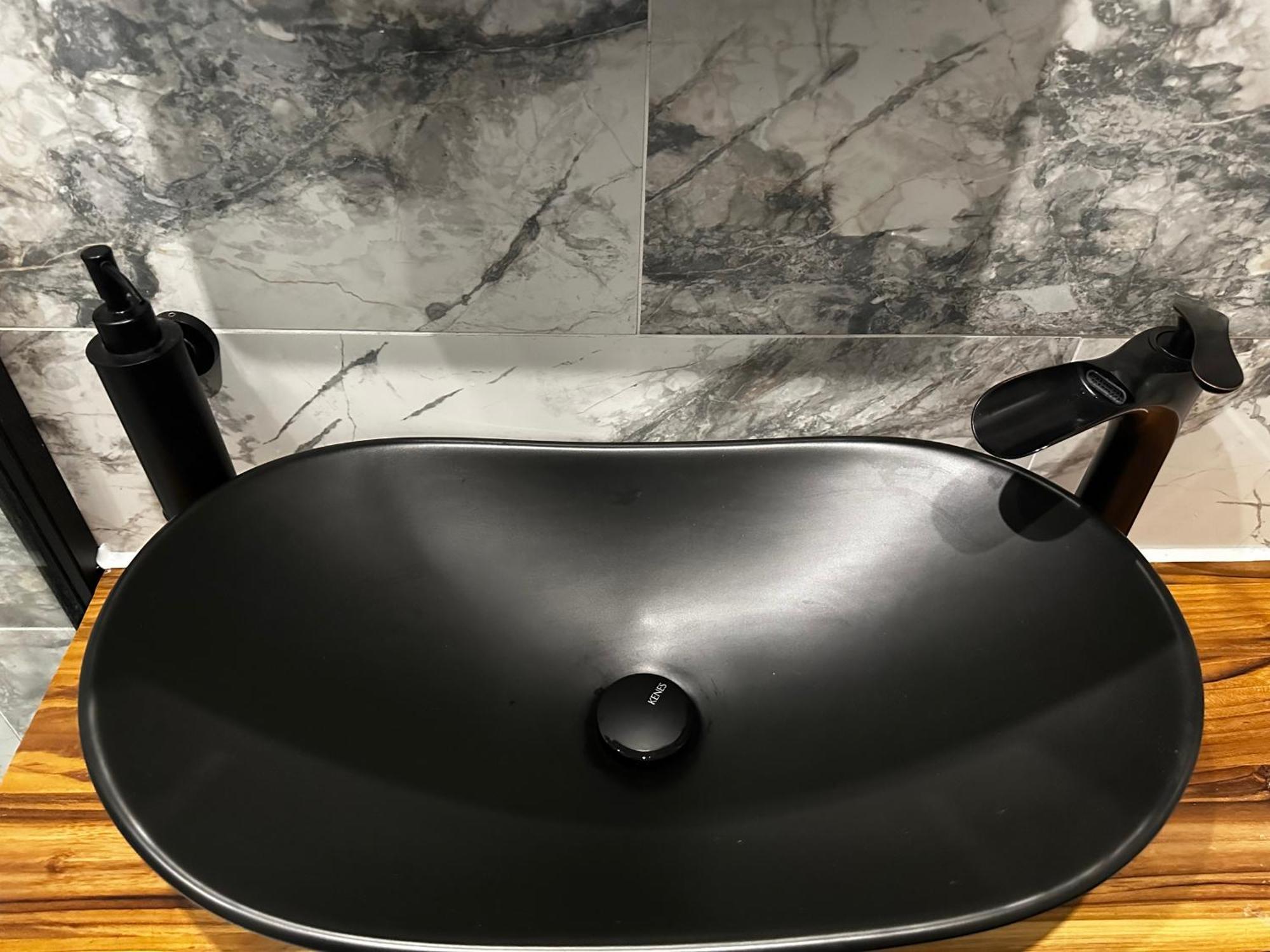 Duke And Duchess Apartments And Rooms - Private In Room Hot Tub Suites Londra Esterno foto